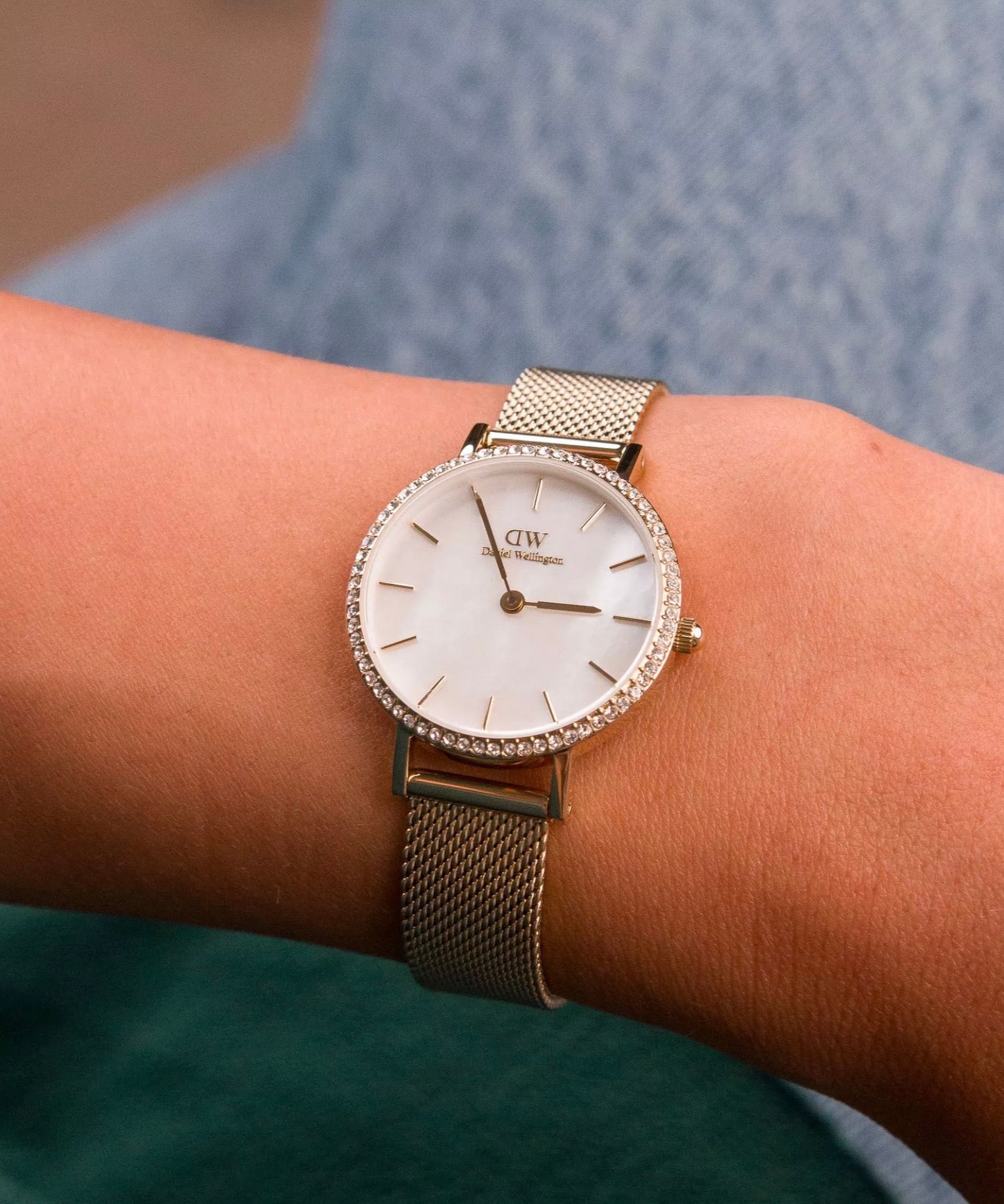 Daniel Wellington Ladies Watch Petite Lumine Gold 28 DW00100662