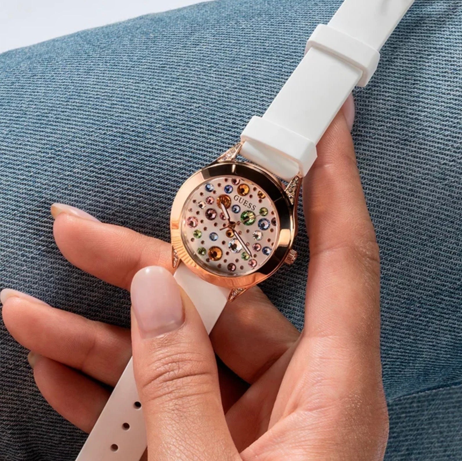 Guess Womens Mini Wonderlust Watch Rose Gold GW0678L4