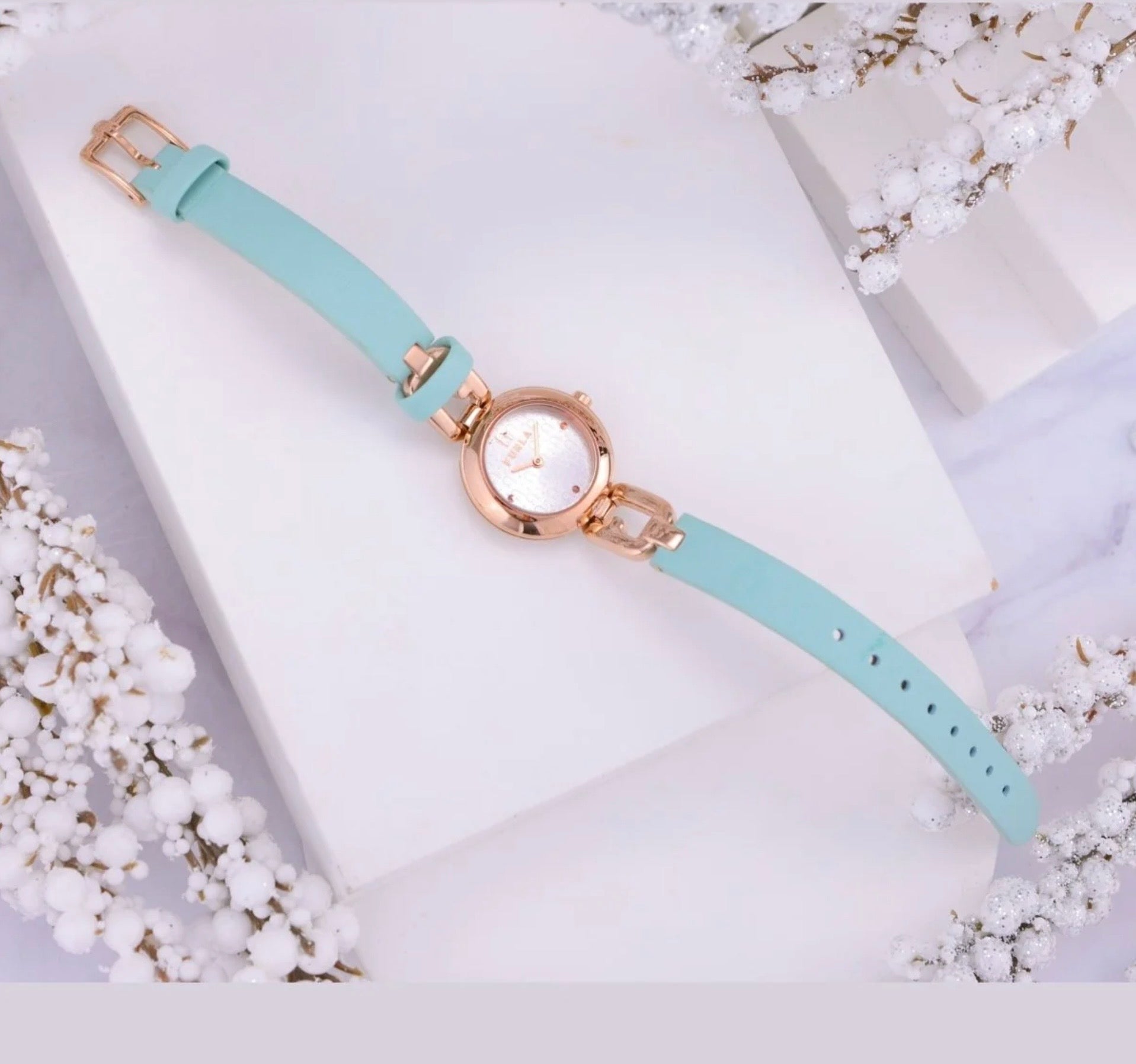 Furla Womens Arco Chain Watch WW00015010L5